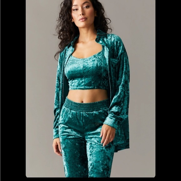 Brand NEW NWT Ladies Playboy Green Crushed Velour Shacket velvet soft feel multi - Picture 3 of 14